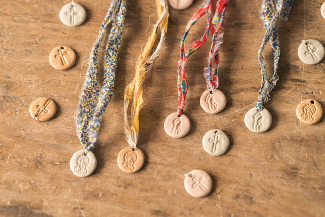 Taller medallas comunión